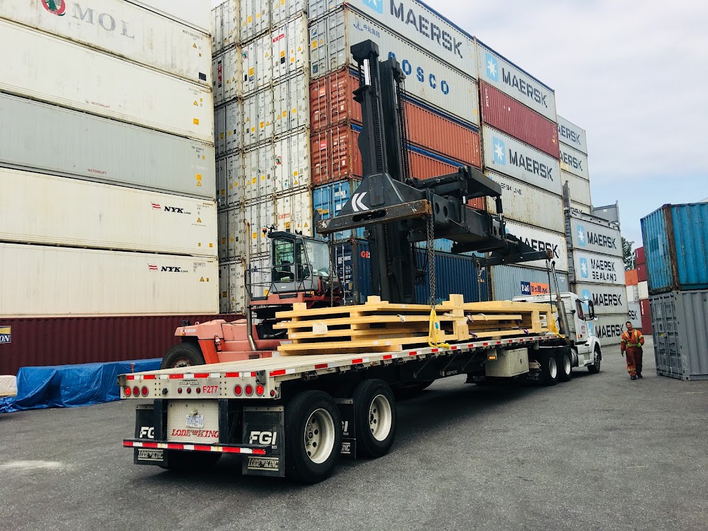 Whistler Courier & Freightways | 38610 Loggers Ln, Squamish, BC V8B 0H2, Canada | Phone: (604) 892-0666