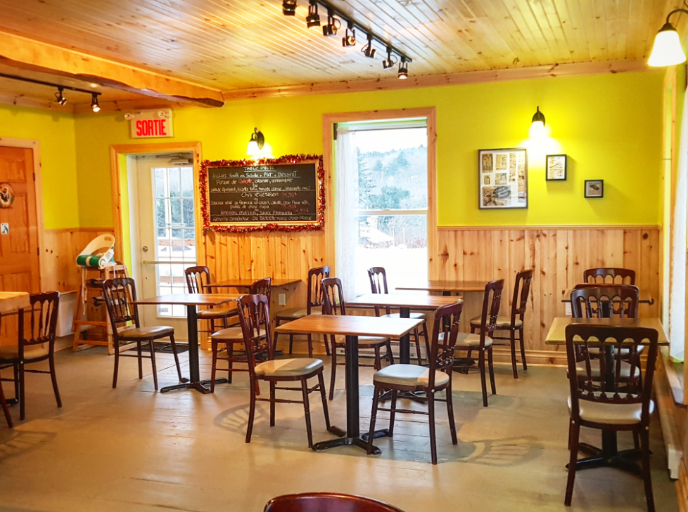 LImposteur Resto-Traiteur Végé | 2380 Rue Cartier, Sainte-Julienne, QC J0K 2T0, Canada | Phone: (450) 831-2787