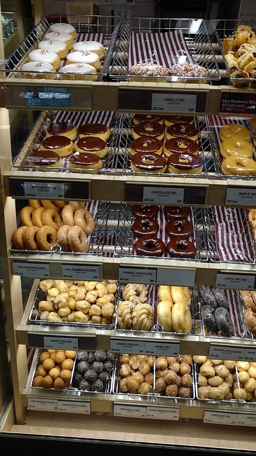 Tim Hortons | 535 Terminal Ave, Ottawa, ON K1G 0Z2, Canada | Phone: (613) 244-0118