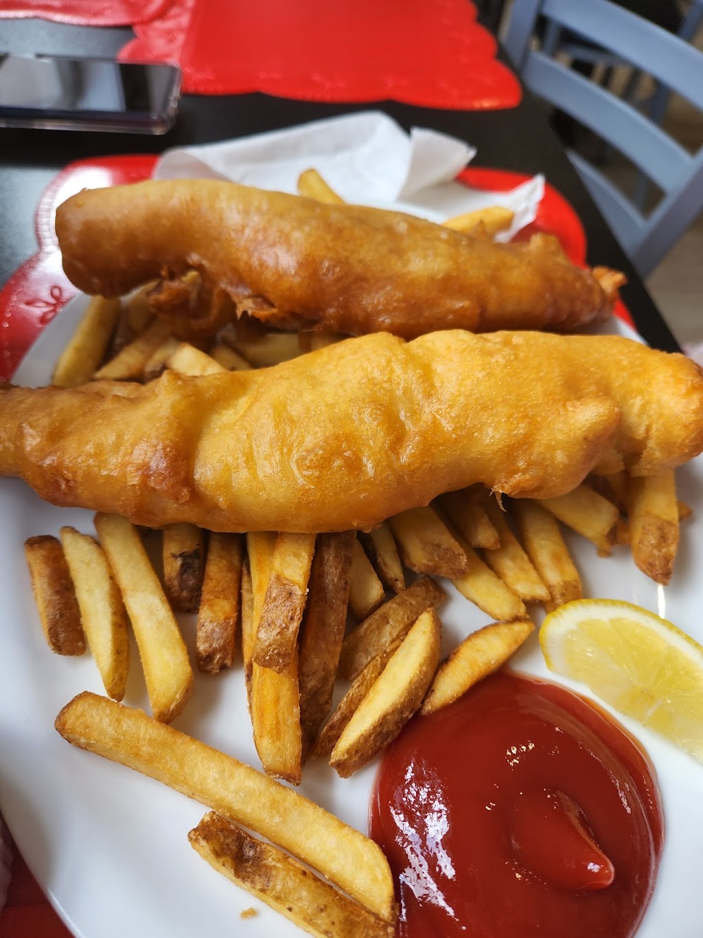 Mr Fish | 104 King St, Shelburne, NS B0T 1W0, Canada | Phone: (902) 875-3474