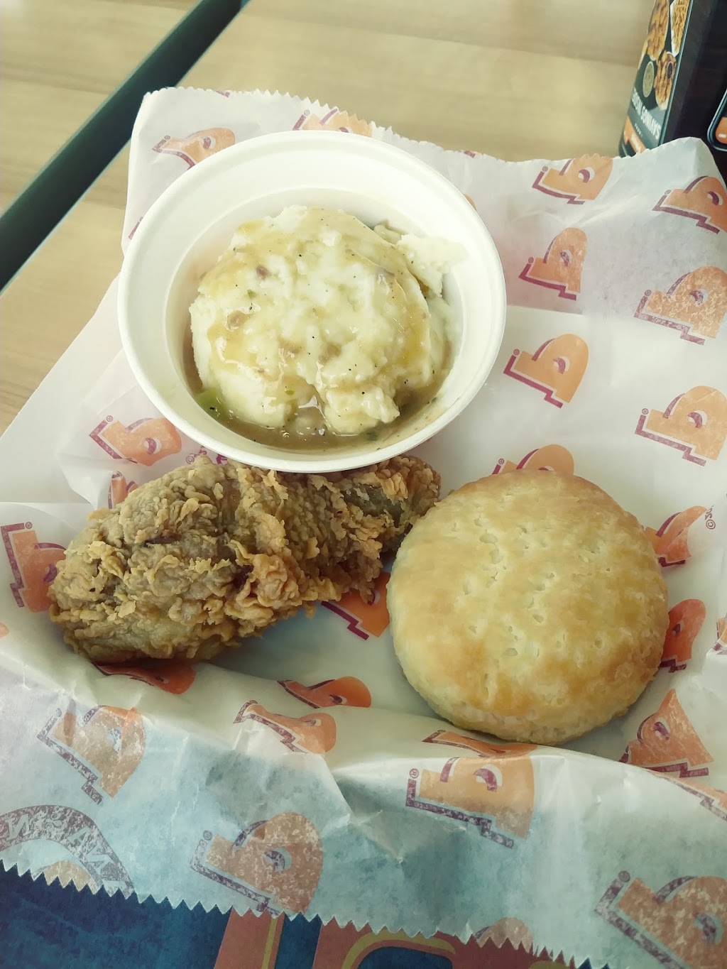 Popeyes Louisiana Kitchen | 3670 McKinley Pkwy, Buffalo, NY 14219, USA | Phone: (716) 436-4761