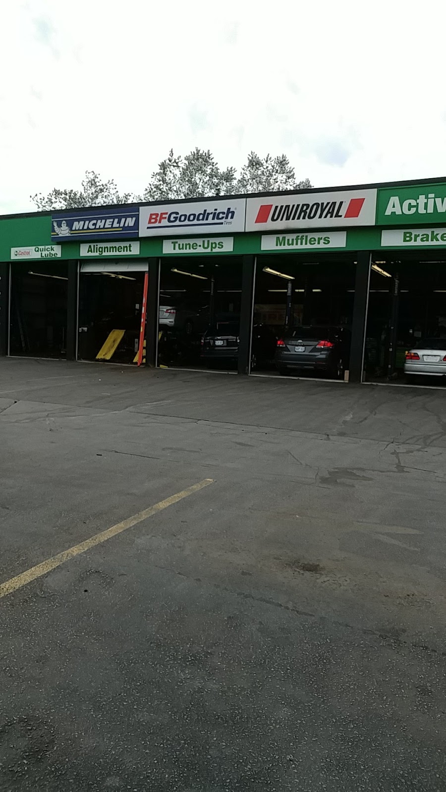 Active Green+Ross Tire & Automotive Centre | 375 Dundas St E, Mississauga, ON L5A 1X3, Canada | Phone: (905) 277-4925