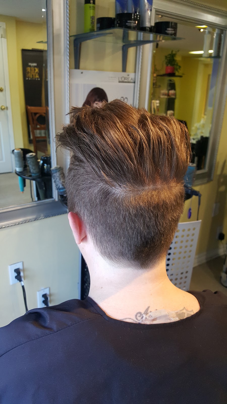 Trim Hair Studio | 138 Henderson Ave, Thornhill, ON L3T 2L5, Canada | Phone: (905) 764-4700