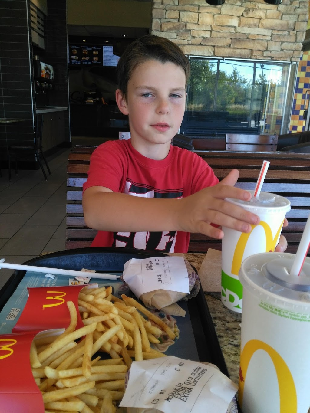 McDonalds | 14 Boulevard de Bromont Suite 101, Bromont, QC J2L 2K2, Canada | Phone: (450) 534-4224