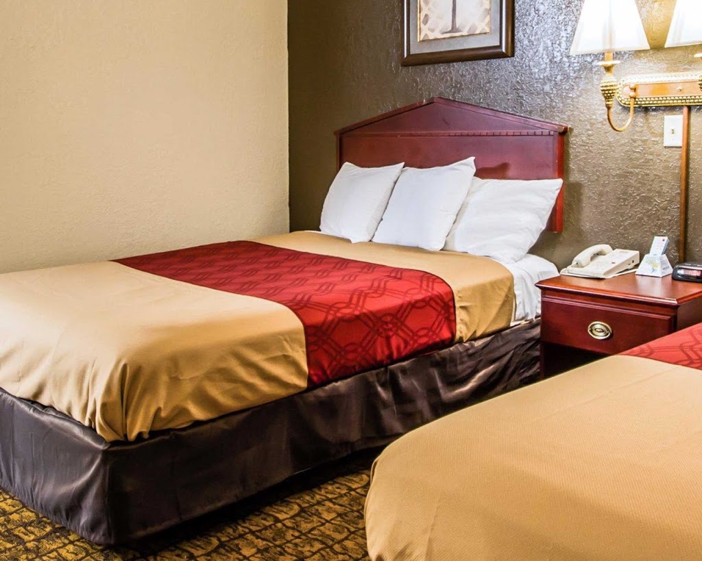 Econo Lodge Tonawanda I-290 | 2000 Niagara Falls Blvd, Tonawanda, NY 14150, USA | Phone: (716) 694-6696