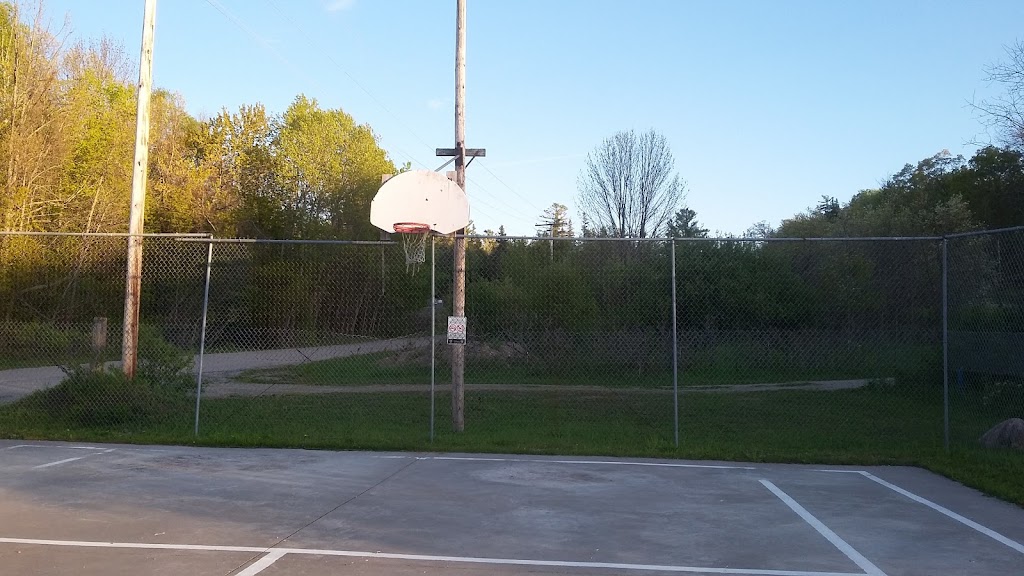 Basketball Court | 156 Main St, Kagawong, ON P0P 1J0, Canada | Phone: (705) 282-2611