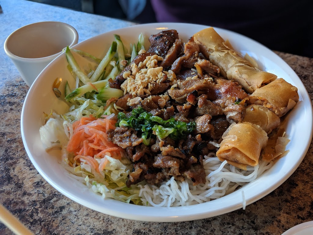 Pho Hoan Pasteur (Royal Oak) | 8108, 8650 112 Ave NW, Calgary, AB T3R 0R5, Canada | Phone: (587) 353-2188