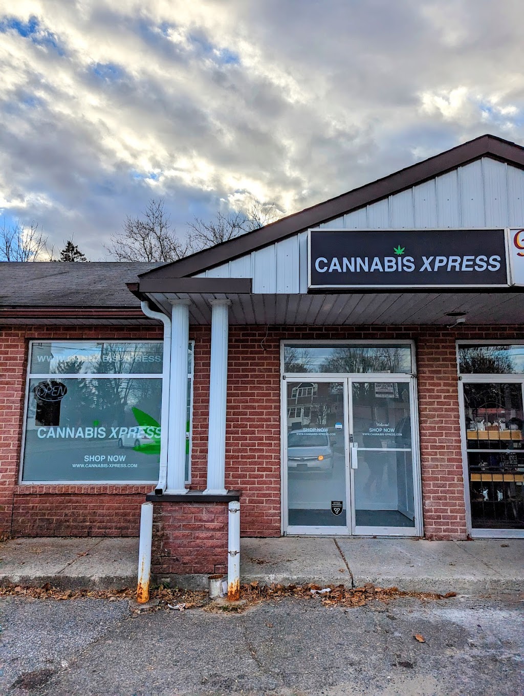 CANNABIS XPRESS | 2333 Church St Unit 3, North Gower, ON K0A 2T0, Canada | Phone: (647) 496-7952