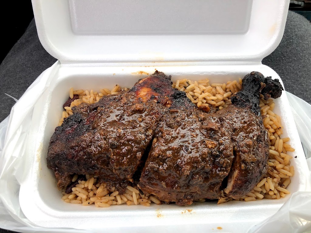 Mona’s Jerk | 17 King St, Angus, ON L0M 1B0, Canada | Phone: (705) 424-2444