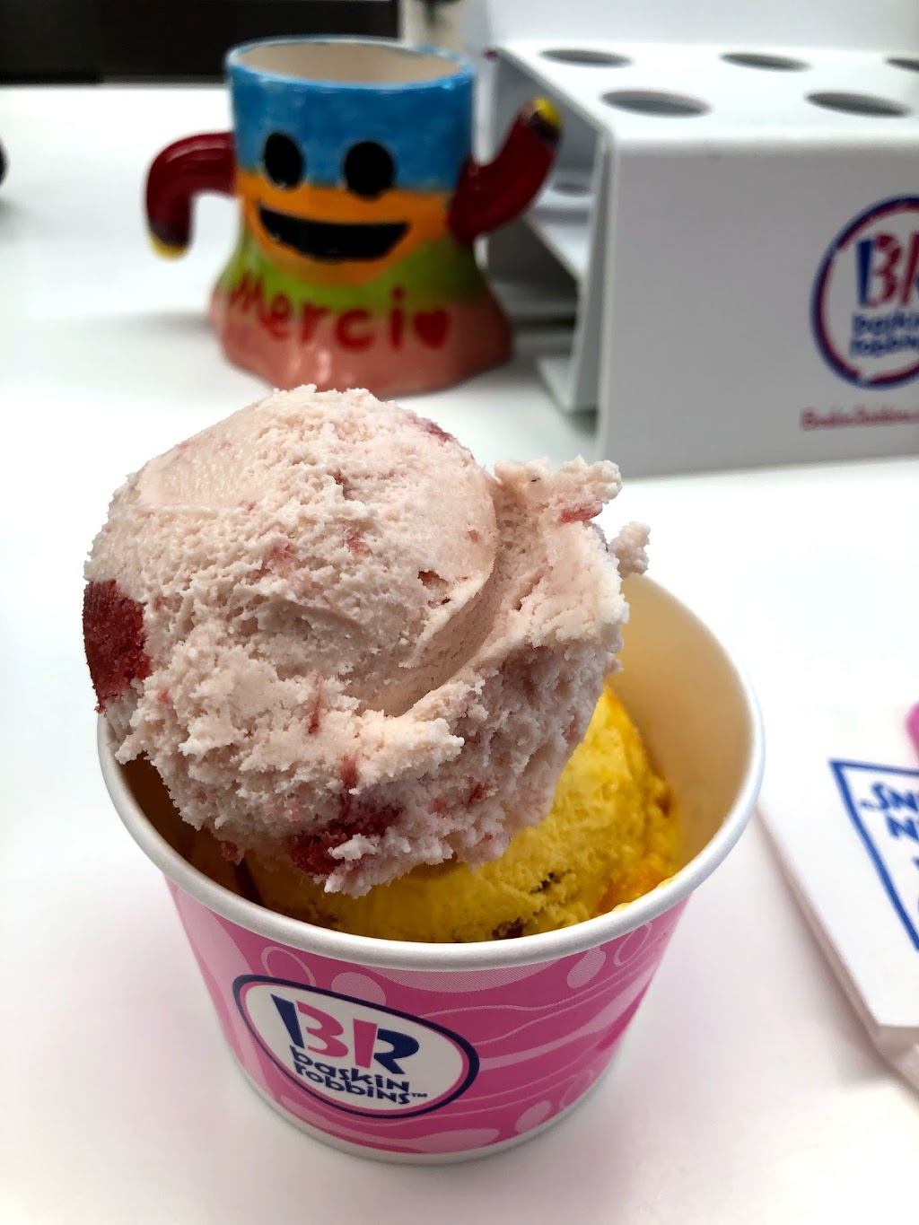 Baskin Robbins | 2752 Boulevard Saint-Charles, Kirkland, QC H9H 3B6, Canada | Phone: (514) 697-8841