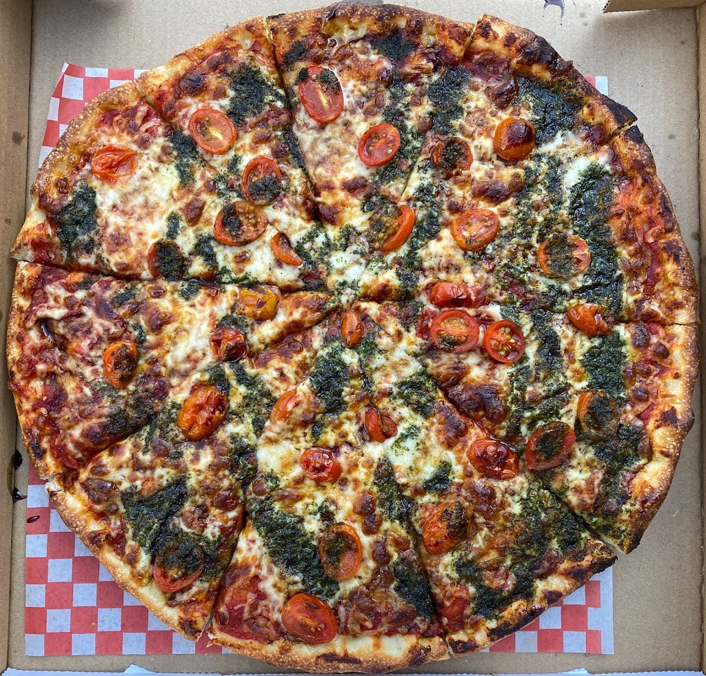 Red Rock Pizza Canmore | 1005 Cougar Creek Dr #100, Canmore, AB T1W 1E1, Canada | Phone: (403) 675-4443