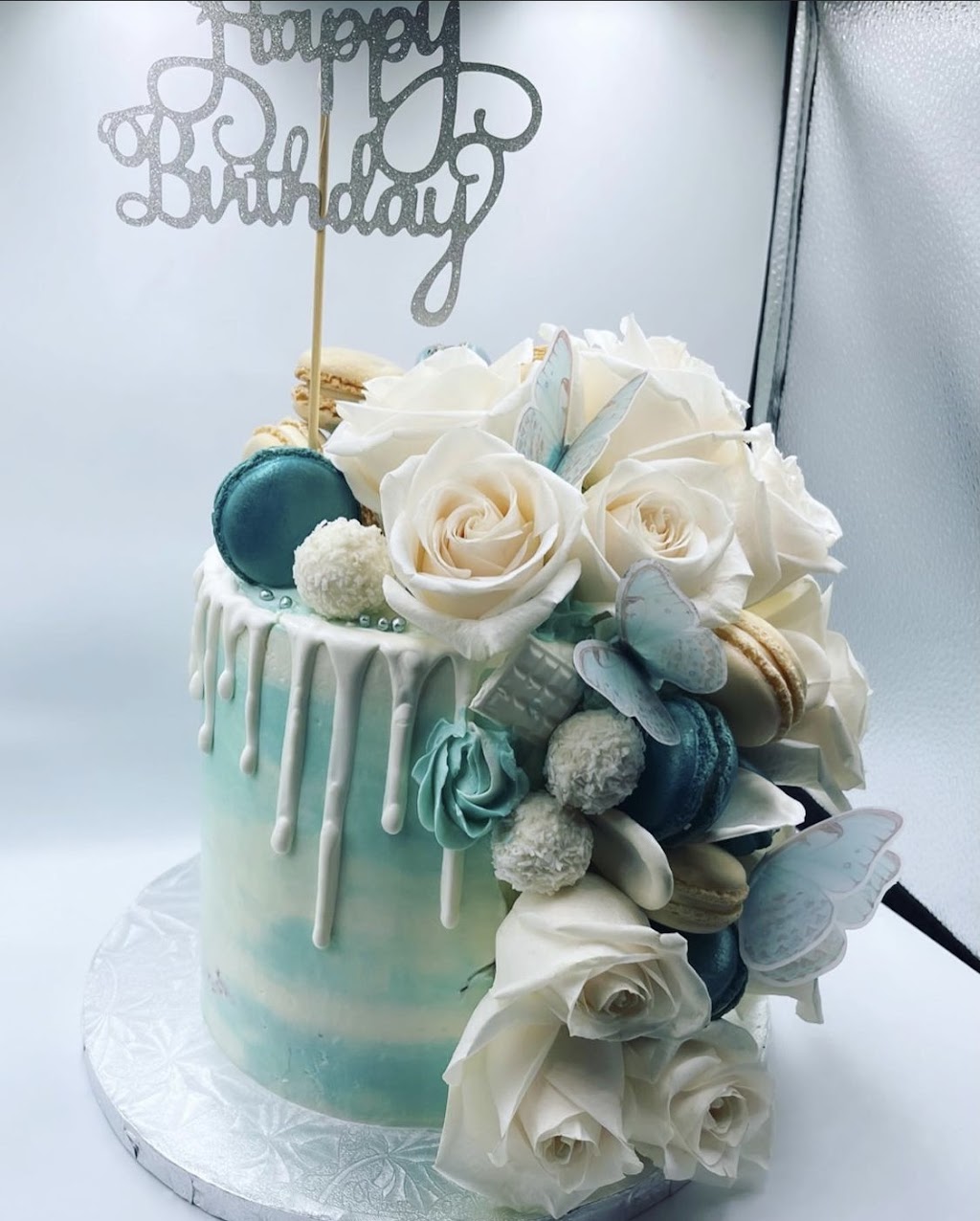 Cakebusters Made to Order Cake Shop | 5 Field Sparroway, North York, ON M2H 3B6, Canada | Phone: (647) 802-2313