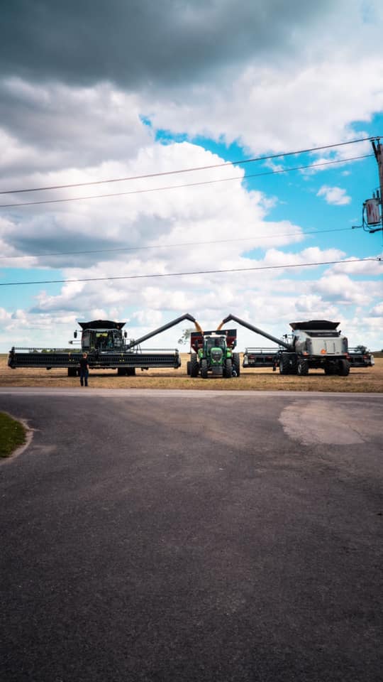 Fermes Demers & Frères Inc. | 488 Chem. de la Cabane-Ronde, LÉpiphanie, QC J5X 3N4, Canada | Phone: (514) 247-4802