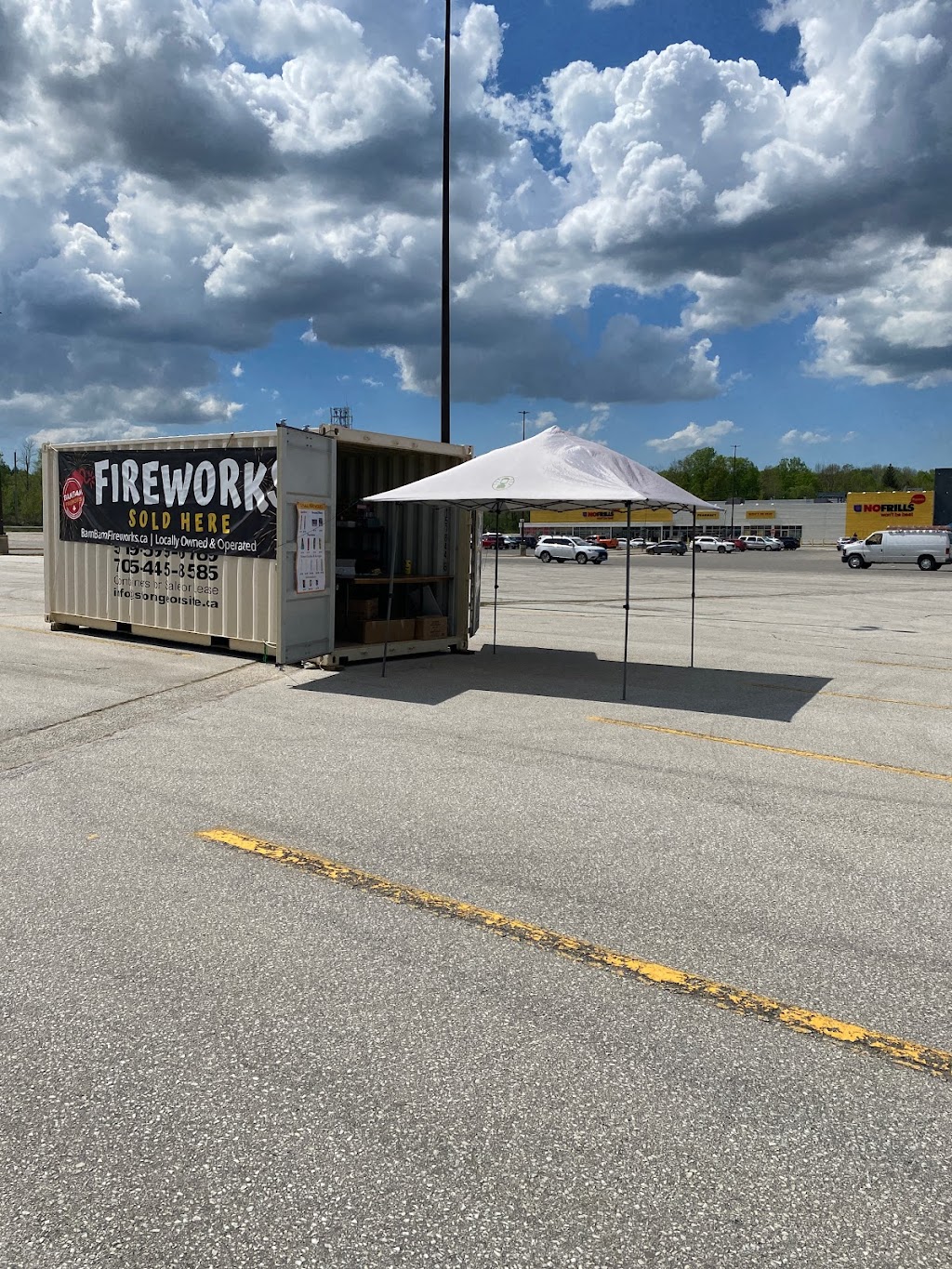 Bam Bam Fireworks Owen Sound | 1020 10th St W, Owen Sound, ON N4K 5S1, Canada | Phone: (416) 625-7801