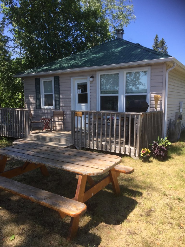 Sandy Beach Cottages | 51 Buelow Rd, Eganville, ON K0J 1T0, Canada | Phone: (833) 861-0500