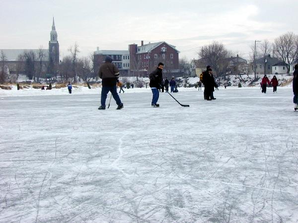 Pavillon des patineurs | 58 Rue Saint-Joseph, Sainte-Martine, QC J0S 1V0, Canada | Phone: (450) 427-3050