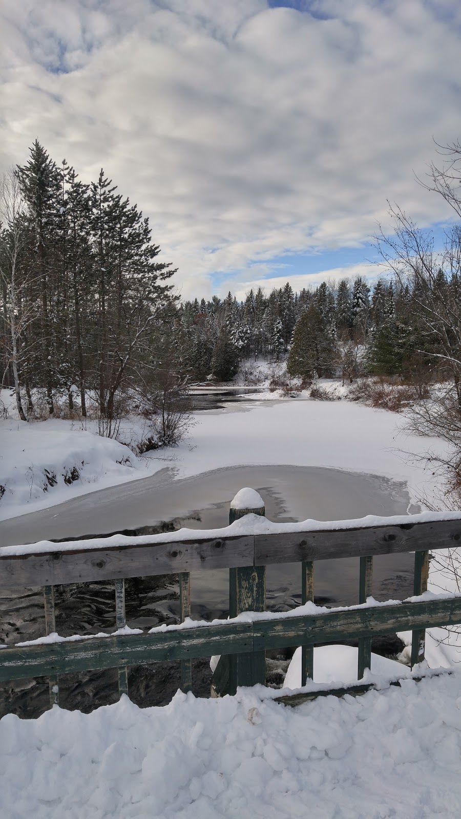 Auberge De La Rivière | 3500 Chemin des Trembles, Saint-Paulin, QC J0K 3G0, Canada | Phone: (800) 789-5968