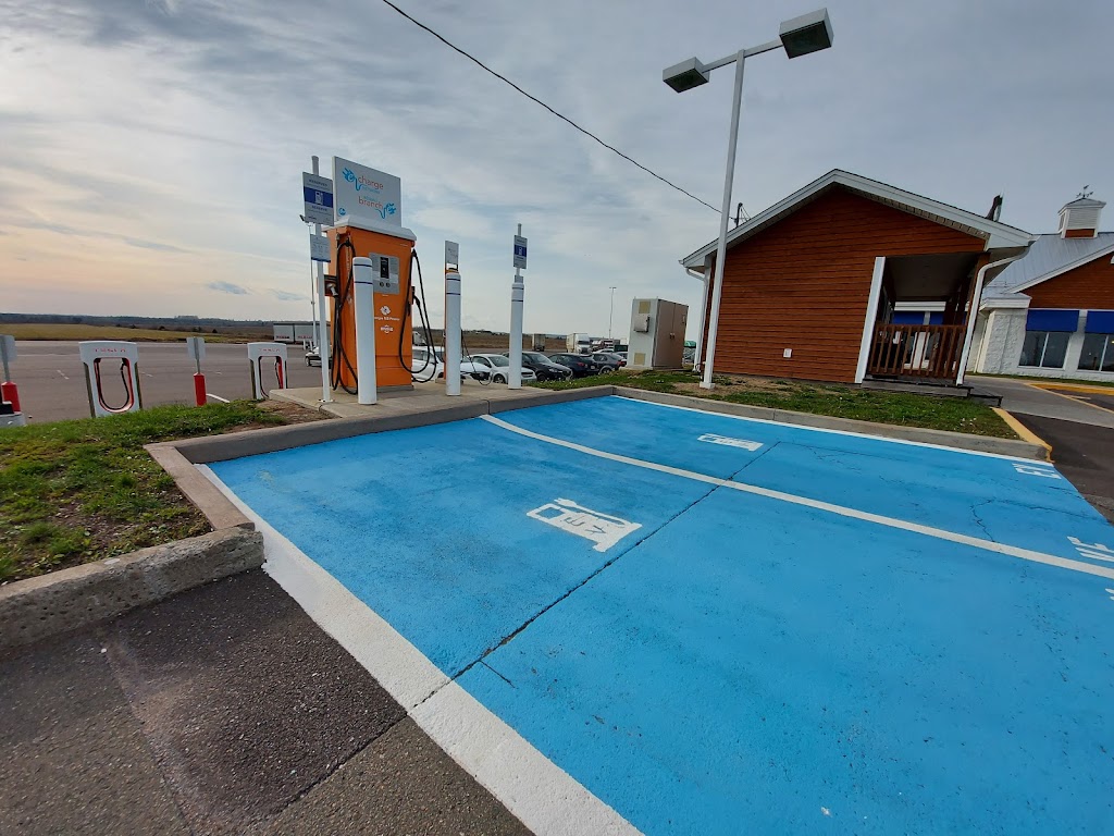 eCharge Network Charging Station | 2986 Fredericton Road Salisbury, New Brunswick, NB E4J 2G1, Canada | Phone: (844) 661-6272