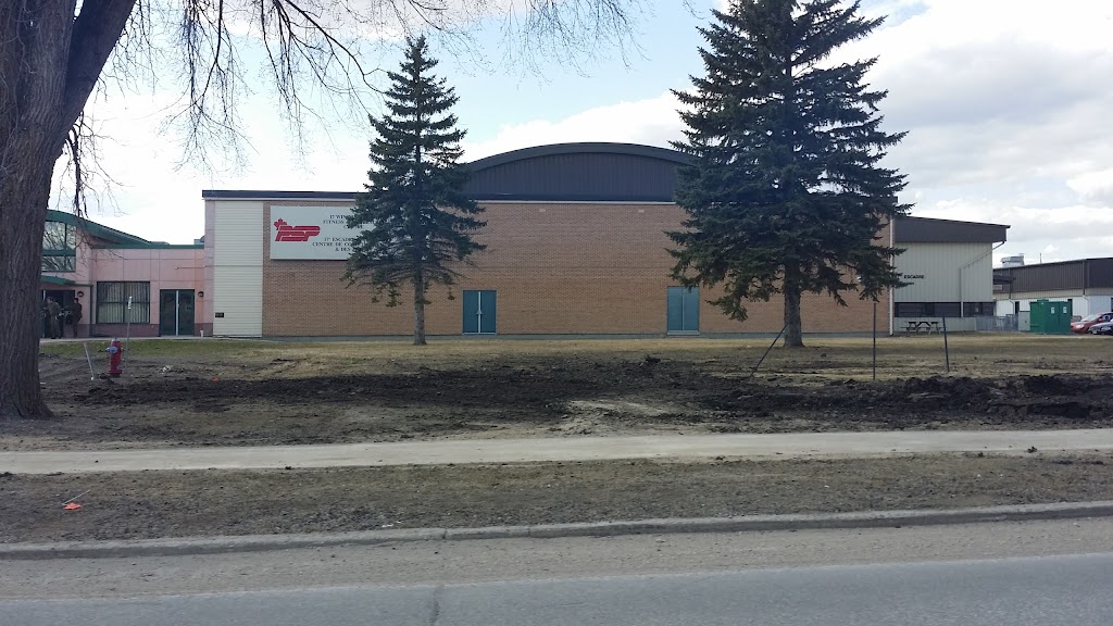 Bldg 90, 17 Wing | 3Y5, 680 Whytewold Rd, Winnipeg, MB R3J 3T3, Canada | Phone: (204) 833-2500 ext. 5139