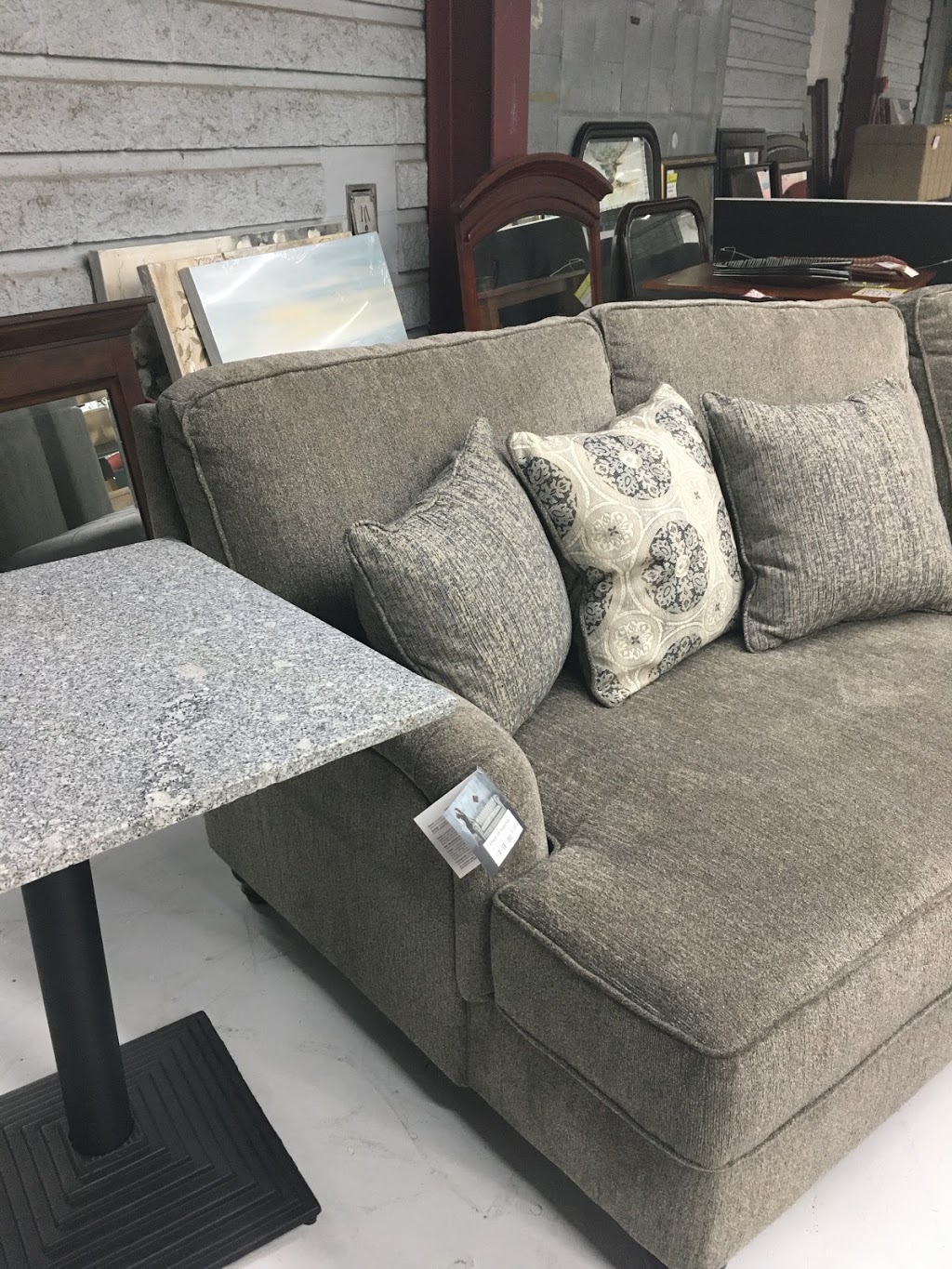 DOT Furniture | 3105 Dixie Rd, Mississauga, ON L5P 1B2, Canada | Phone: (905) 238-3448