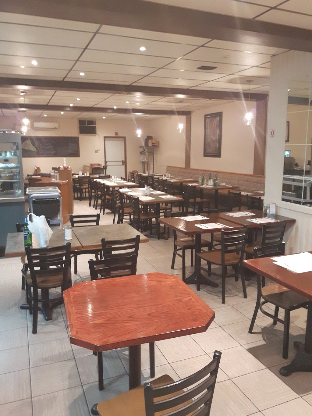 Bellarive Pizzeria Restaurant | 118 Rue du Marché, Salaberry-de-Valleyfield, QC J6T 1P9, Canada | Phone: (450) 373-2410