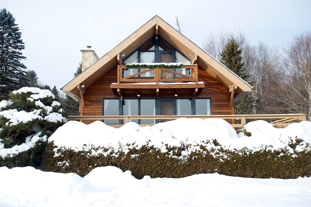 Chalet La Maison dAntoine | 100 Avenue Arbour, Sainte-Béatrix, QC J0K 1Y0, Canada | Phone: (450) 867-1992