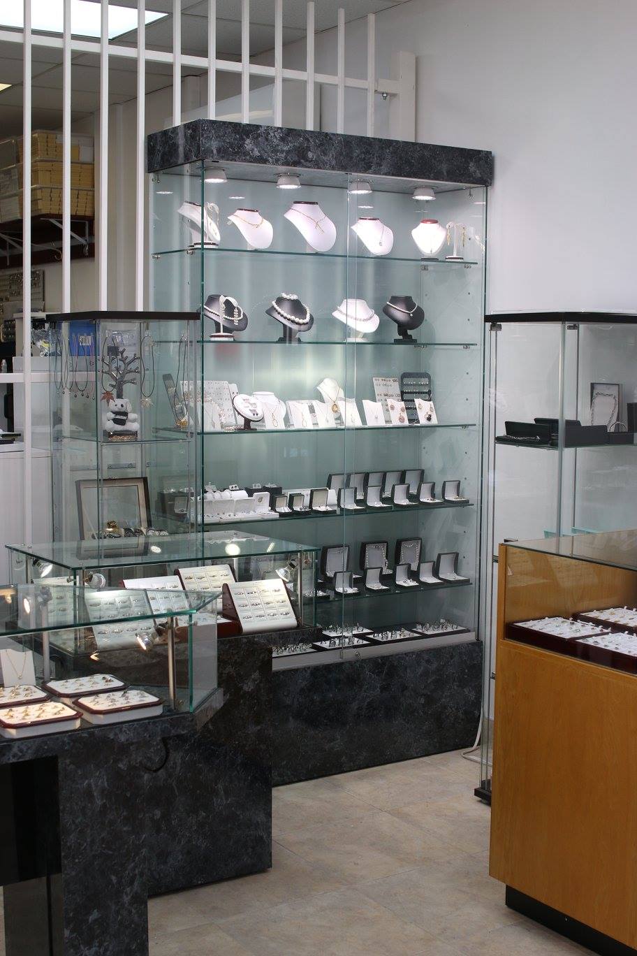 Atlantica Fine Jewellery | 1218 Bank St, Ottawa, ON K1S 3Y1, Canada | Phone: (613) 233-1628