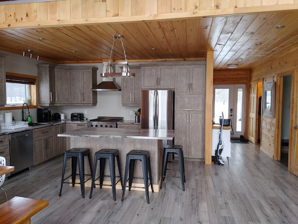 Tavata Chalets | 347 Bd Desgagné, Saint-David-de-Falardeau, QC G0V 1C0, Canada | Phone: (581) 681-0575