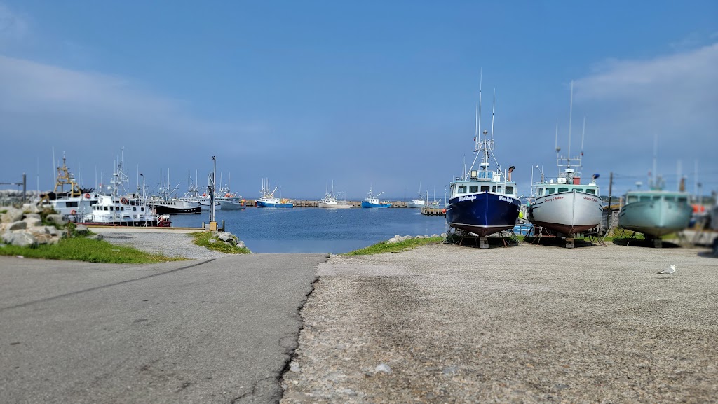 West Head Takeout | 81 Boundry St, Clarks Harbour, NS B0W 1P0, Canada | Phone: (902) 745-1322