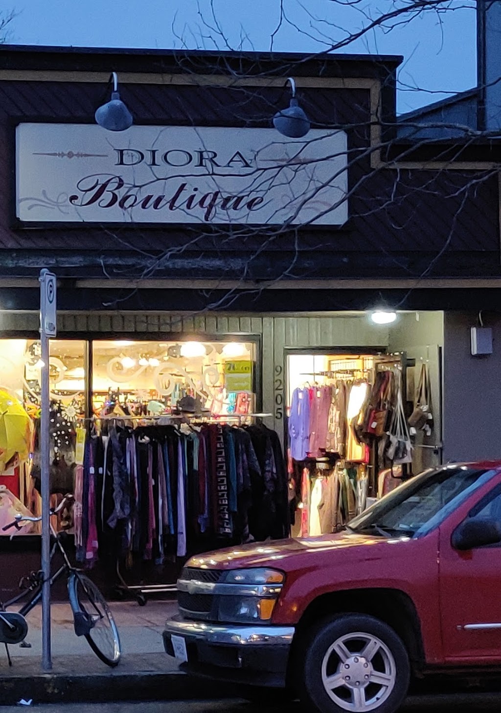 Diora Boutique | 9203 Glover Rd, Langley City, BC V1M, Canada | Phone: (604) 513-3102