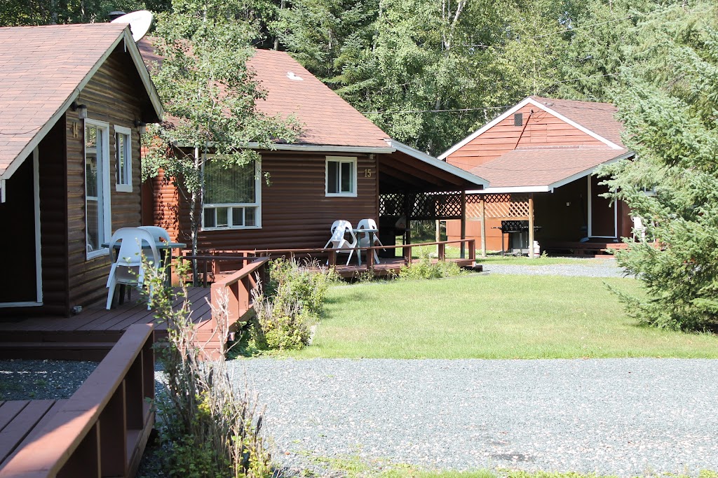 Tallpine Lodges - A Romantic Adult only Getaway! | 800 W Hawk Blvd, West Hawk Lake, MB R0E 2H0, Canada | Phone: (204) 349-2209