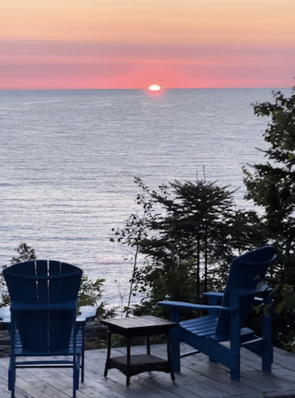 On the Cliff Bed & Breakfast | 136 McKague Rd, Lions Head, ON N0H 1W0, Canada | Phone: (416) 209-1061