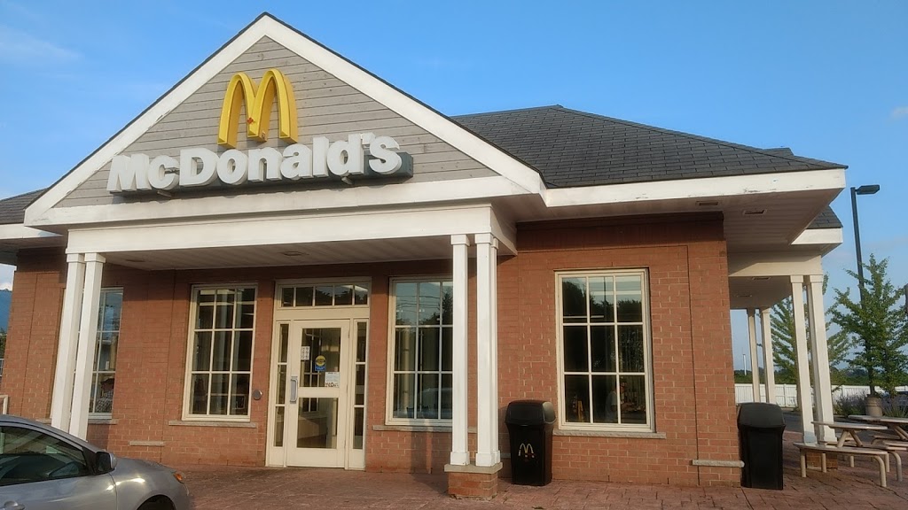 McDonalds | Rr #2, 1835 Niagara Stone Rd, Niagara-on-the-Lake, ON L0S 1J0, Canada | Phone: (905) 468-1809