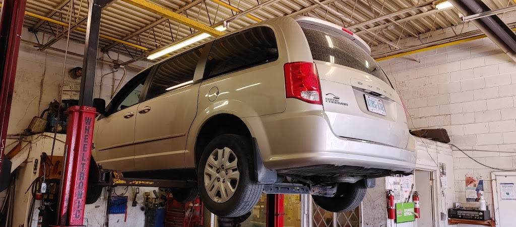 Auto Star Services | 2675 Blackwell St, Ottawa, ON K1B 4E4, Canada | Phone: (613) 744-0282