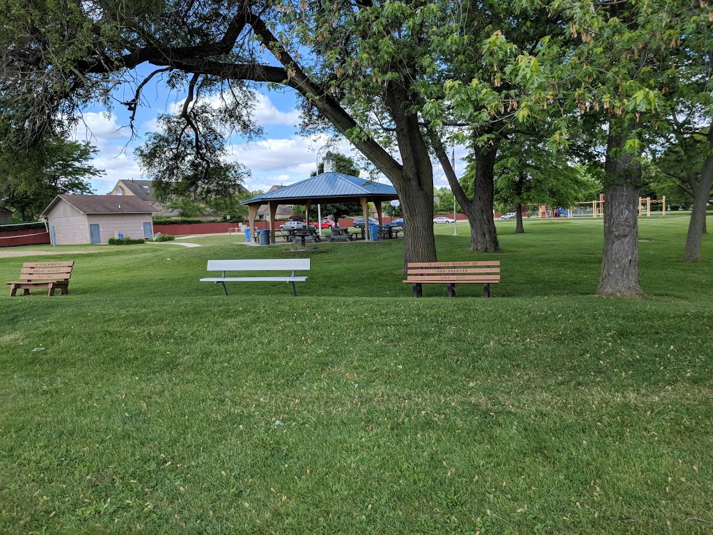 Harrison Township Waterfront Park | 34890 Jefferson Ave, Harrison Charter Township, MI 48045, USA | Phone: (586) 466-1445