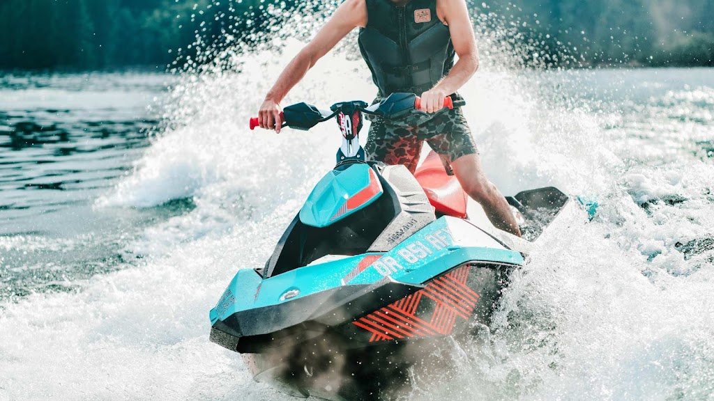 Jetski Oasis | 535 Bd Marie-Victorin, Boucherville, QC J4B 8T4, Canada | Phone: (514) 754-7544