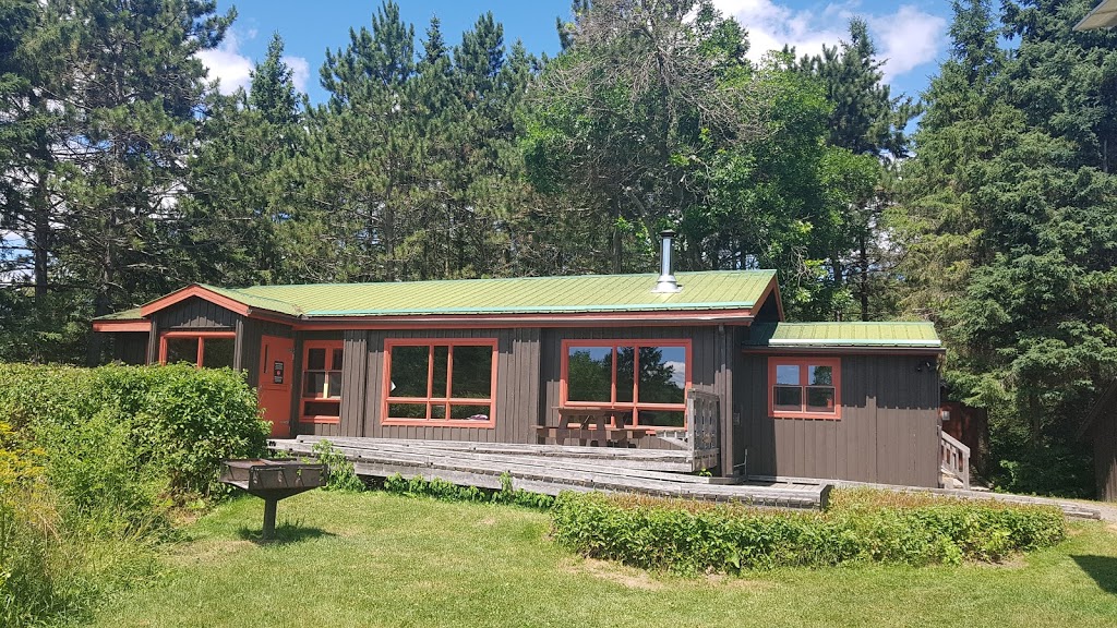 Brown Lake Cabin | Trail 57, Wakefield, QC J0X 3G0, Canada | Phone: (819) 827-2020