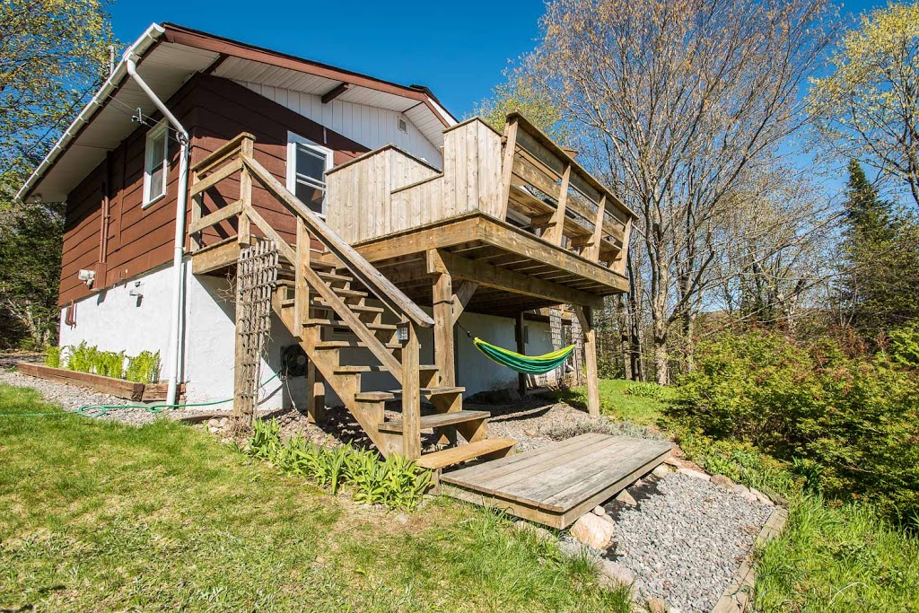 Chalet des Primevères CITQ #295815 | 156 Chemin du Marais, Saint-Adolphe-dHoward, QC J0T 2B0, Canada | Phone: (579) 914-0347