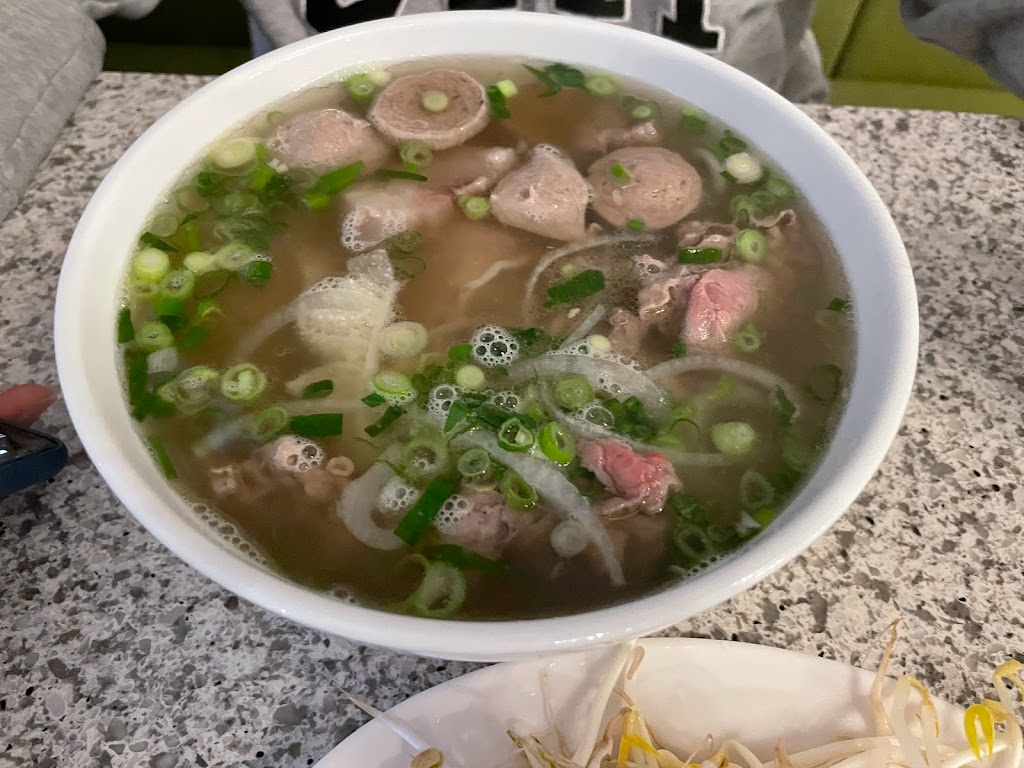 Pho Van Vietnamese Restaurant | 4 Royal Vista Way NW #2110, Calgary, AB T3R 0N2, Canada | Phone: (403) 241-5511