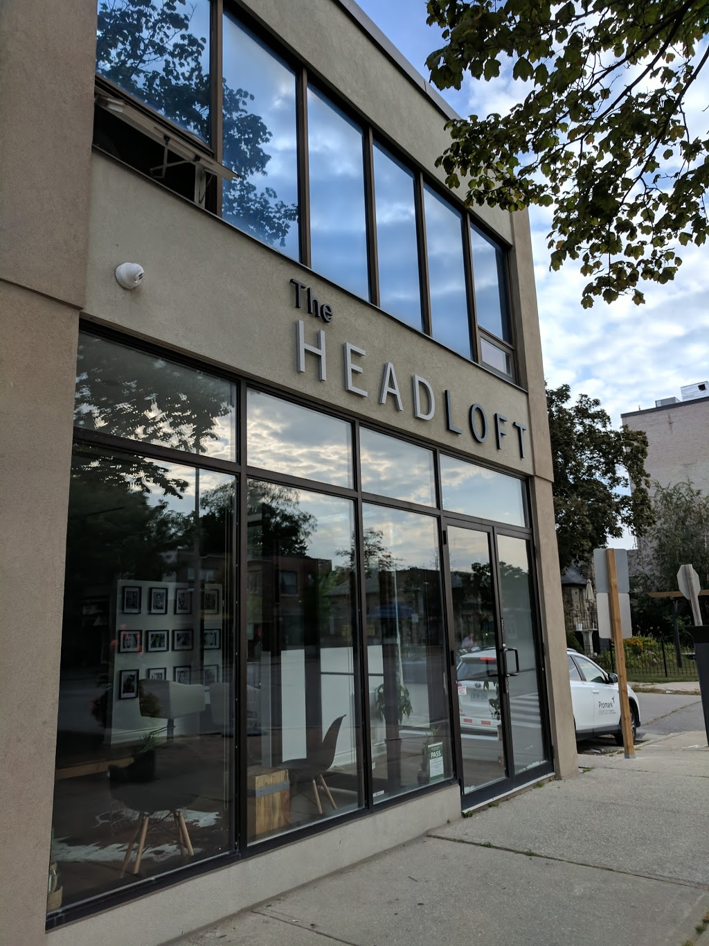 The HeadLoft | 260 Lakeshore Rd E, Mississauga, ON L5G 1G9, Canada | Phone: (905) 891-9555