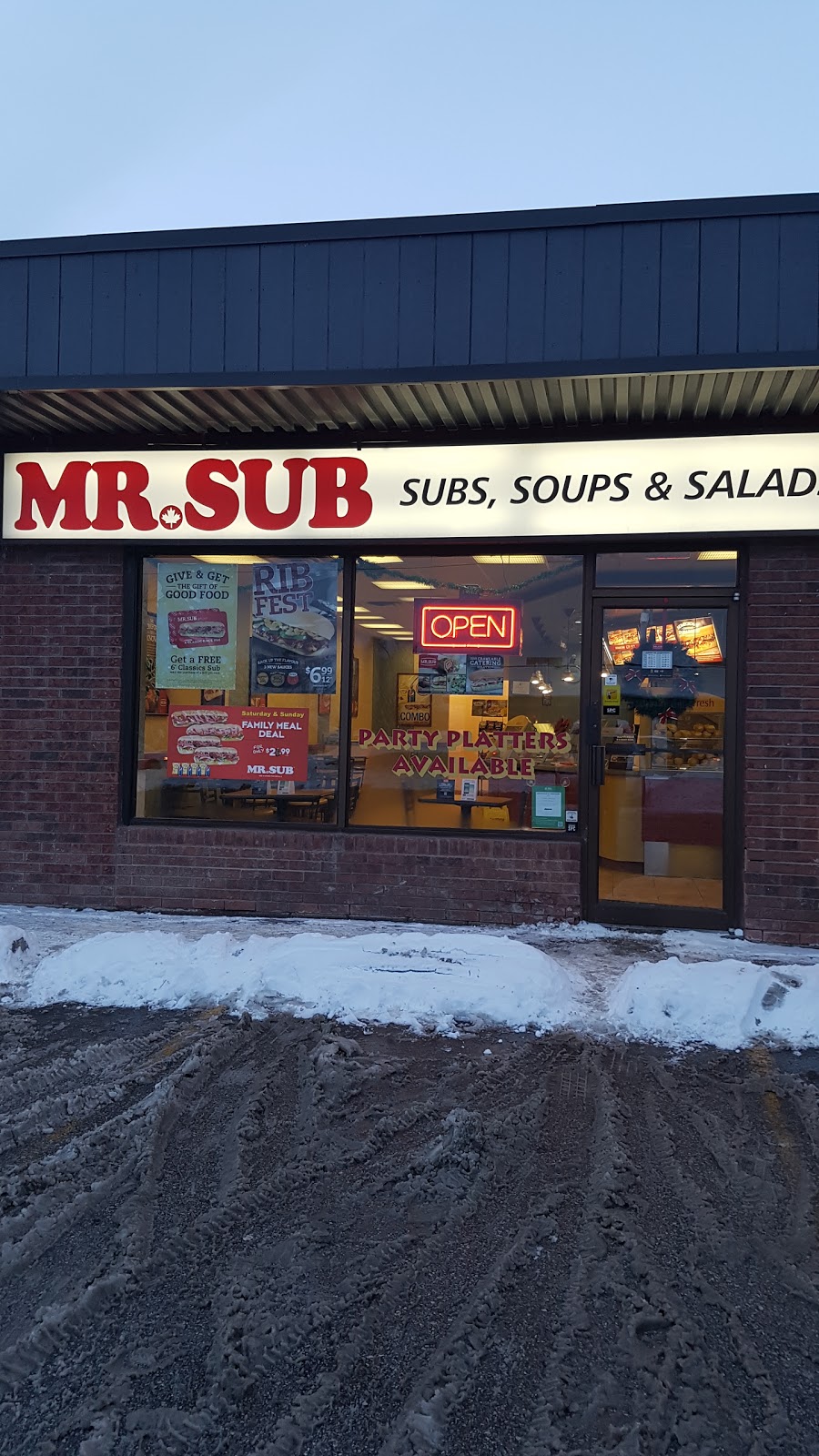 Mr. Sub | 185 Holland St W, Bradford, ON L3Z 2B1, Canada | Phone: (905) 775-7294