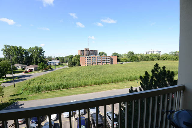 Riverbend Tower Apartments | 45 Riverview Dr, Chatham, ON N7M 6B8, Canada | Phone: (519) 351-8240