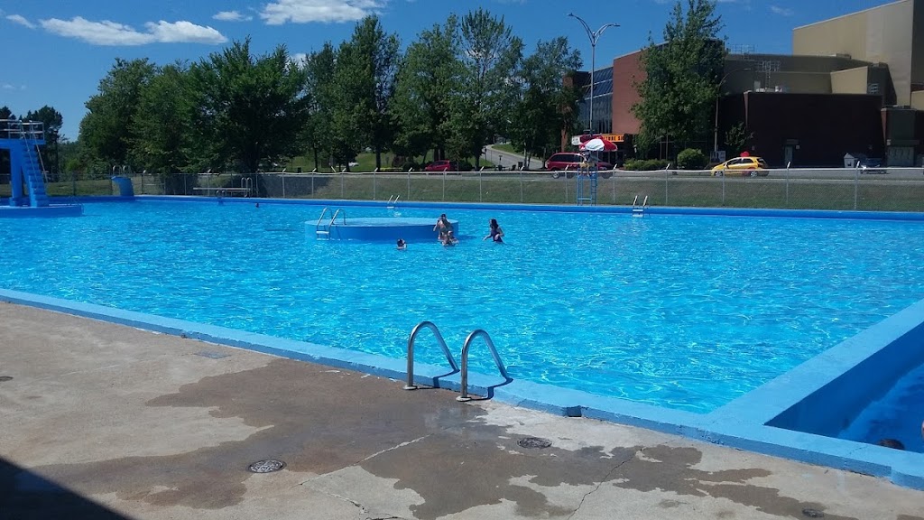 Piscine publique | Shawinigan, QC G9N, Canada | Phone: (819) 536-7200