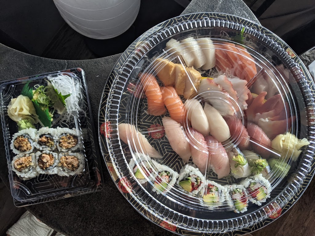 Sushi on Gerrard | 1289 Gerrard St E, Toronto, ON M4L 1Y6, Canada | Phone: (416) 466-9889