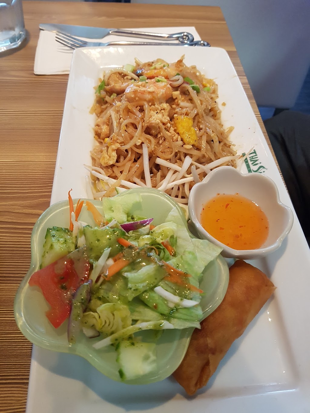 Thai Siam Thai Cuisine | 1011 Upper Middle Rd E C4, Oakville, ON L6H 4L1, Canada | Phone: (905) 845-3777