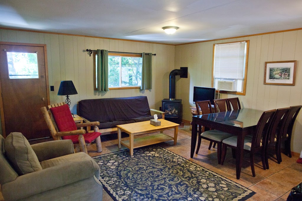 Deer Park Lodge | 76803 Bluewater Hwy, Bayfield, ON N0M 1G0, Canada | Phone: (519) 482-9116