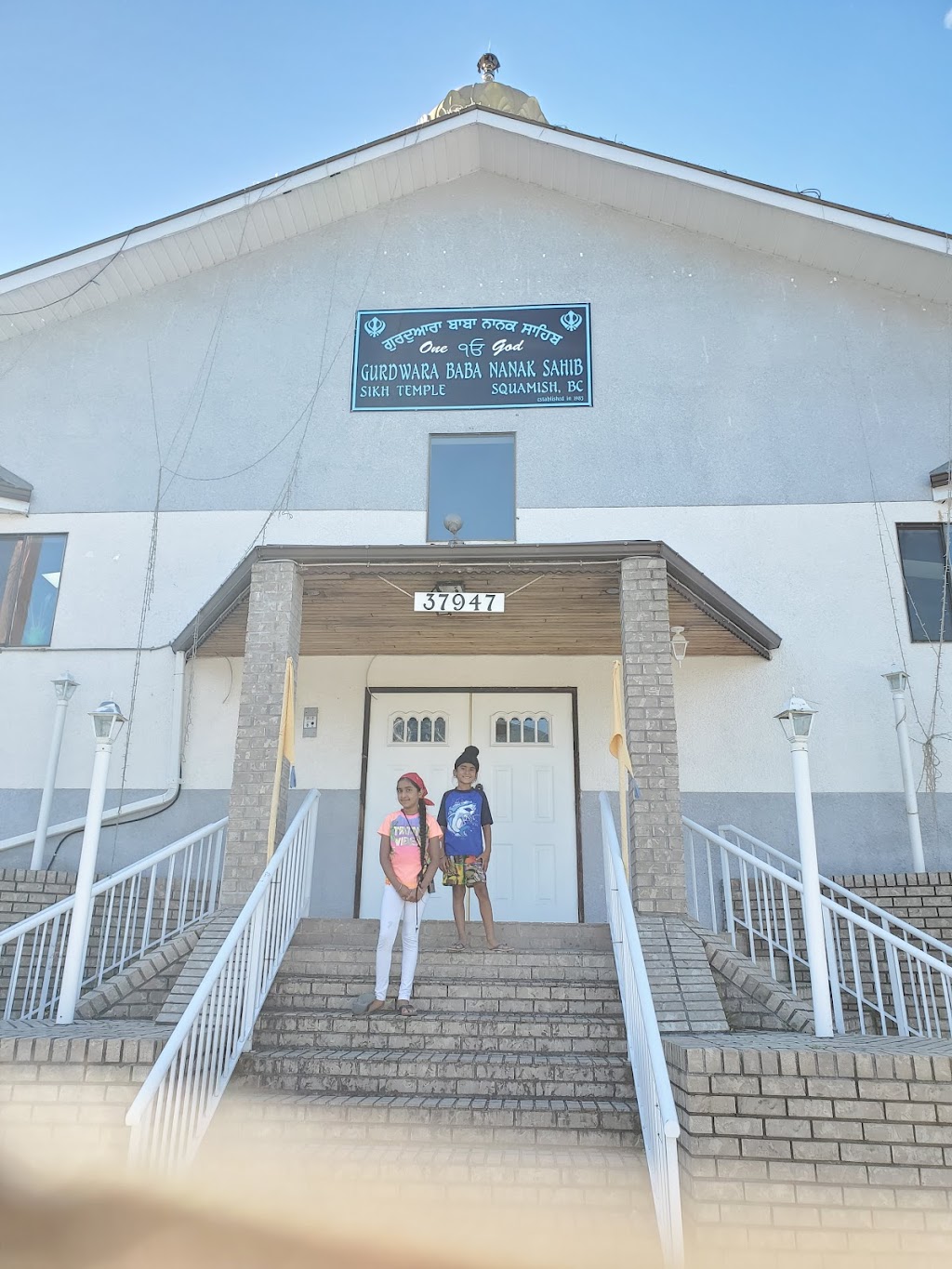 Gurdwara Baba Nanak Sahib | 37947 5 Ave, Squamish, BC V8B, Canada | Phone: (604) 892-5016