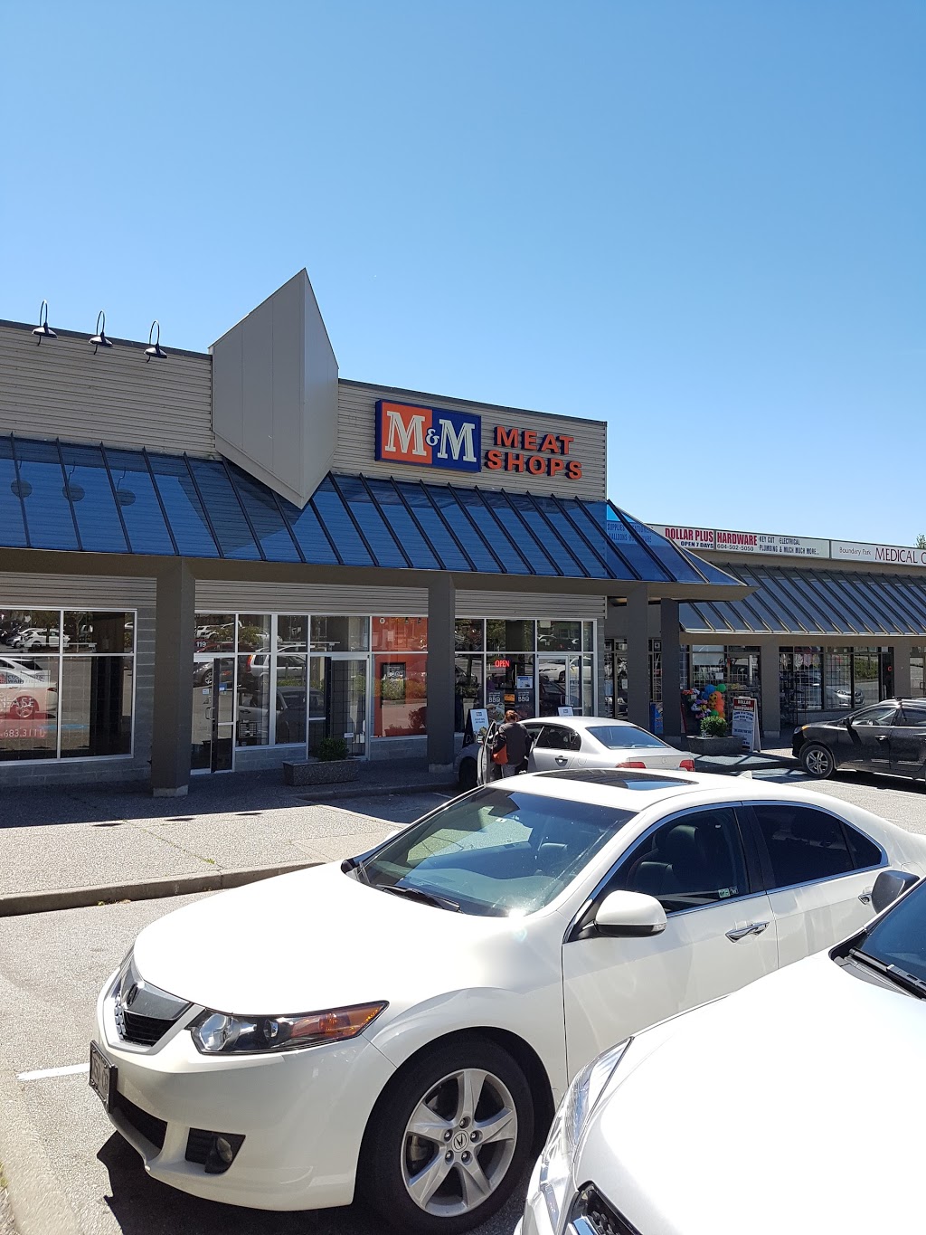 M&M Food Market | 6350 120 St #118, Surrey, BC V3X 3K1, Canada | Phone: (604) 592-0988