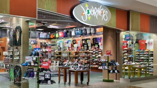 Journeys | Mapleview Shopping Centre, 900 Maple Ave, Burlington, ON L7S 2J8, Canada | Phone: (905) 634-2003