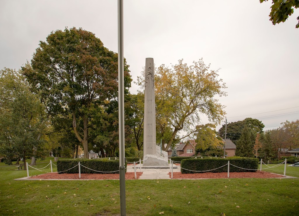 War Memorial Cenotaph | 143-179 Sugarloaf St, Port Colborne, ON L3K, Canada